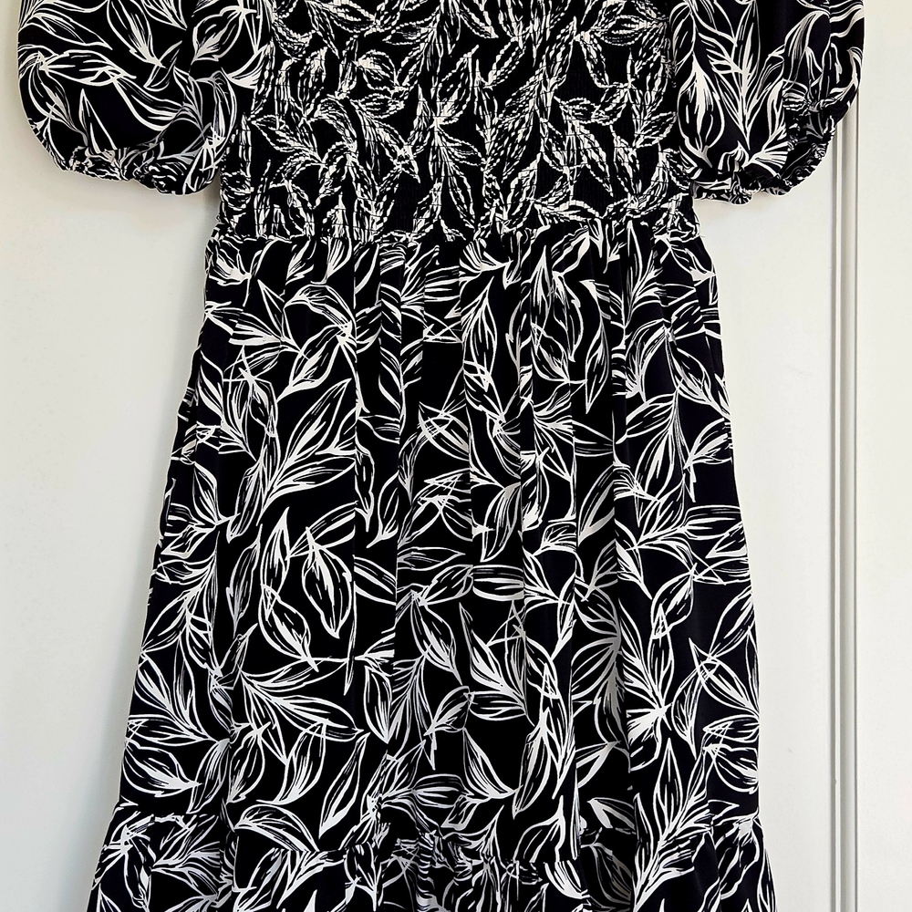 Black and White Leaf Print Dress